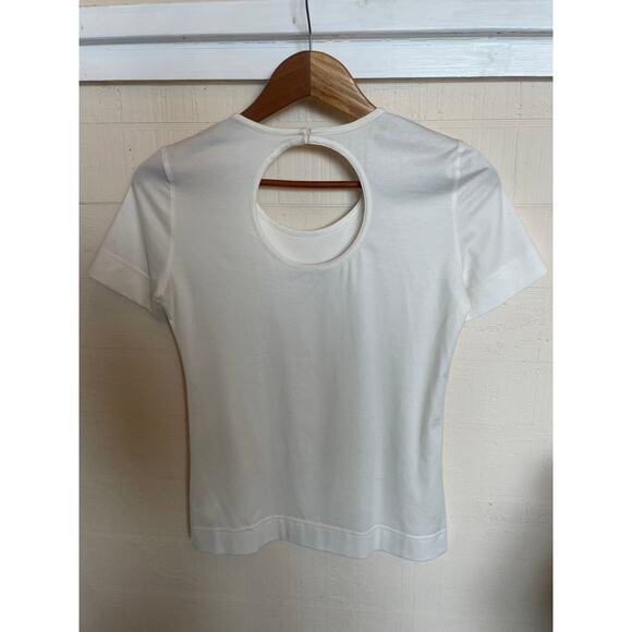 AKRIS Punto Ivory Keyhole Cutout Tee T-Shirt Top Size 6 MINIMALIST LUXURY CASUAL - Picture 6 of 10